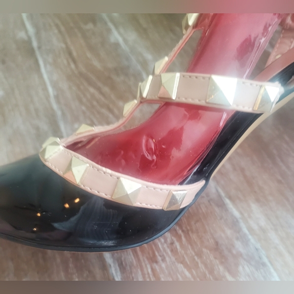 Studded Strappy Black Women's Heels, Size 9 - Picture 4 of 5